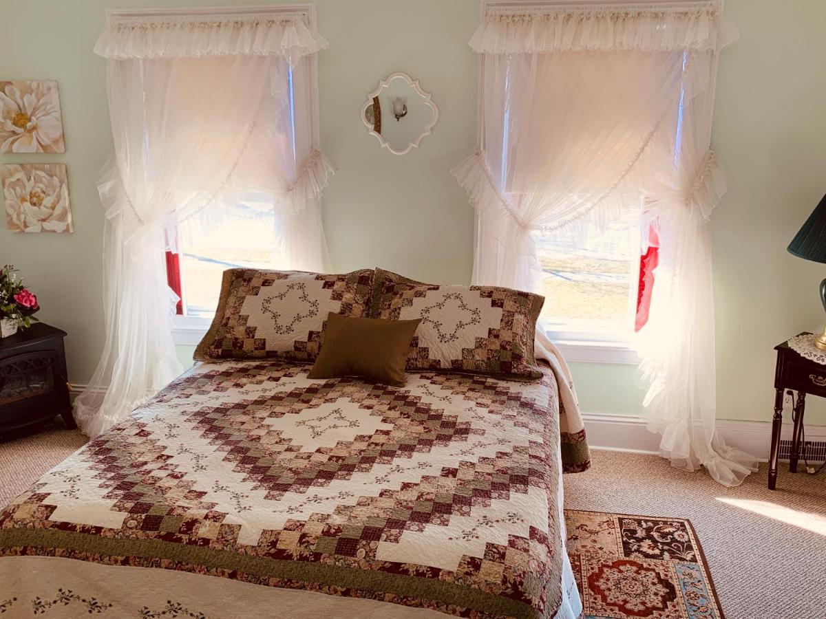 Centennial Inn Bed & Breakfast Conneaut Exteriör bild