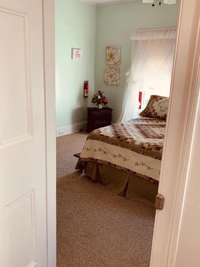 Centennial Inn Bed & Breakfast Conneaut Exteriör bild